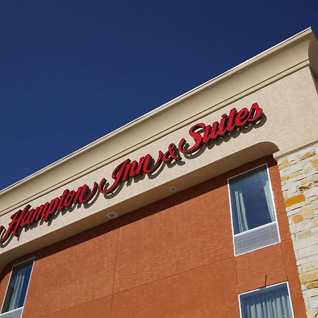 Hampton Inn & Suites Winnie Eksteriør billede