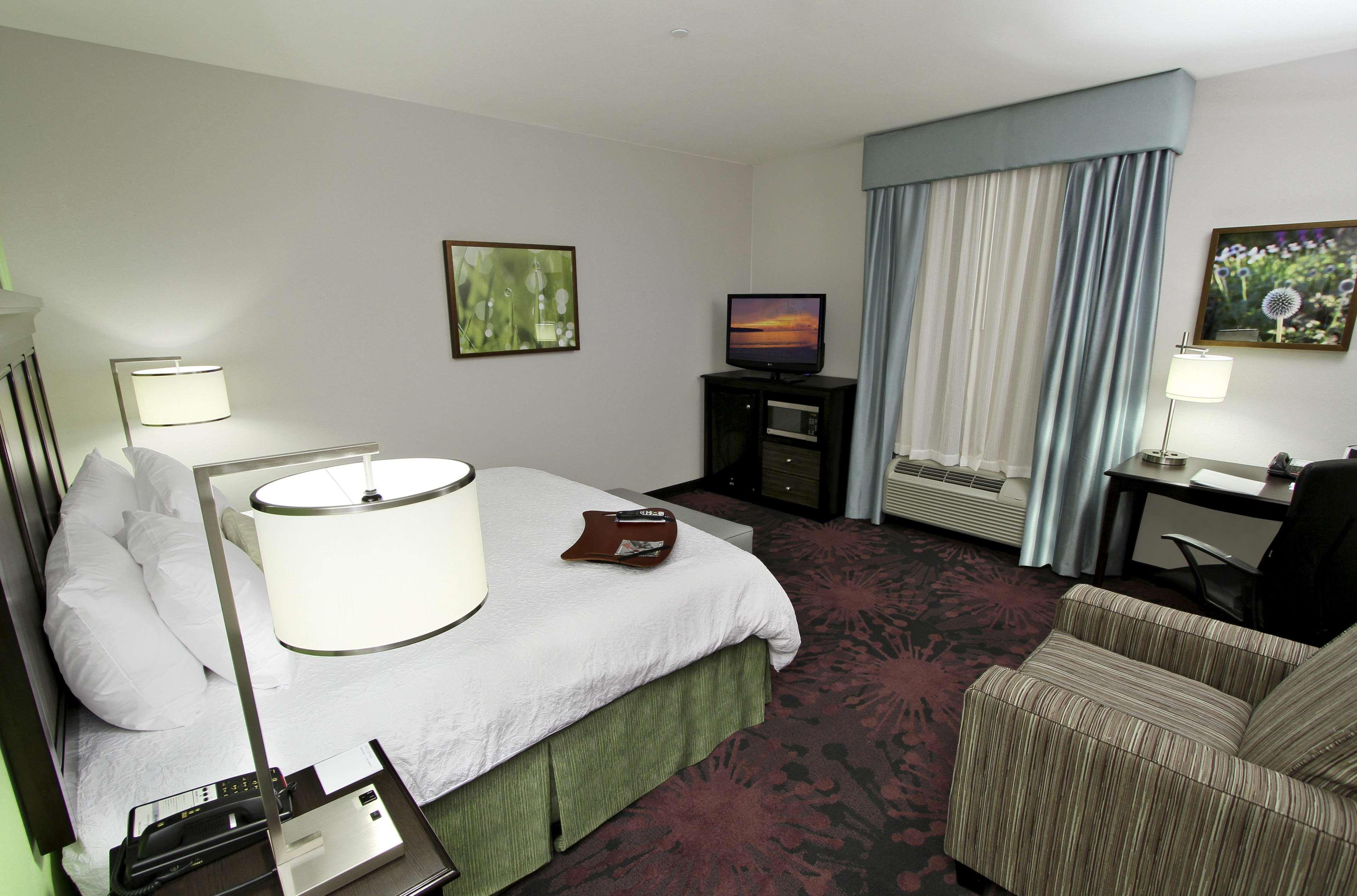 Hampton Inn & Suites Winnie Værelse billede