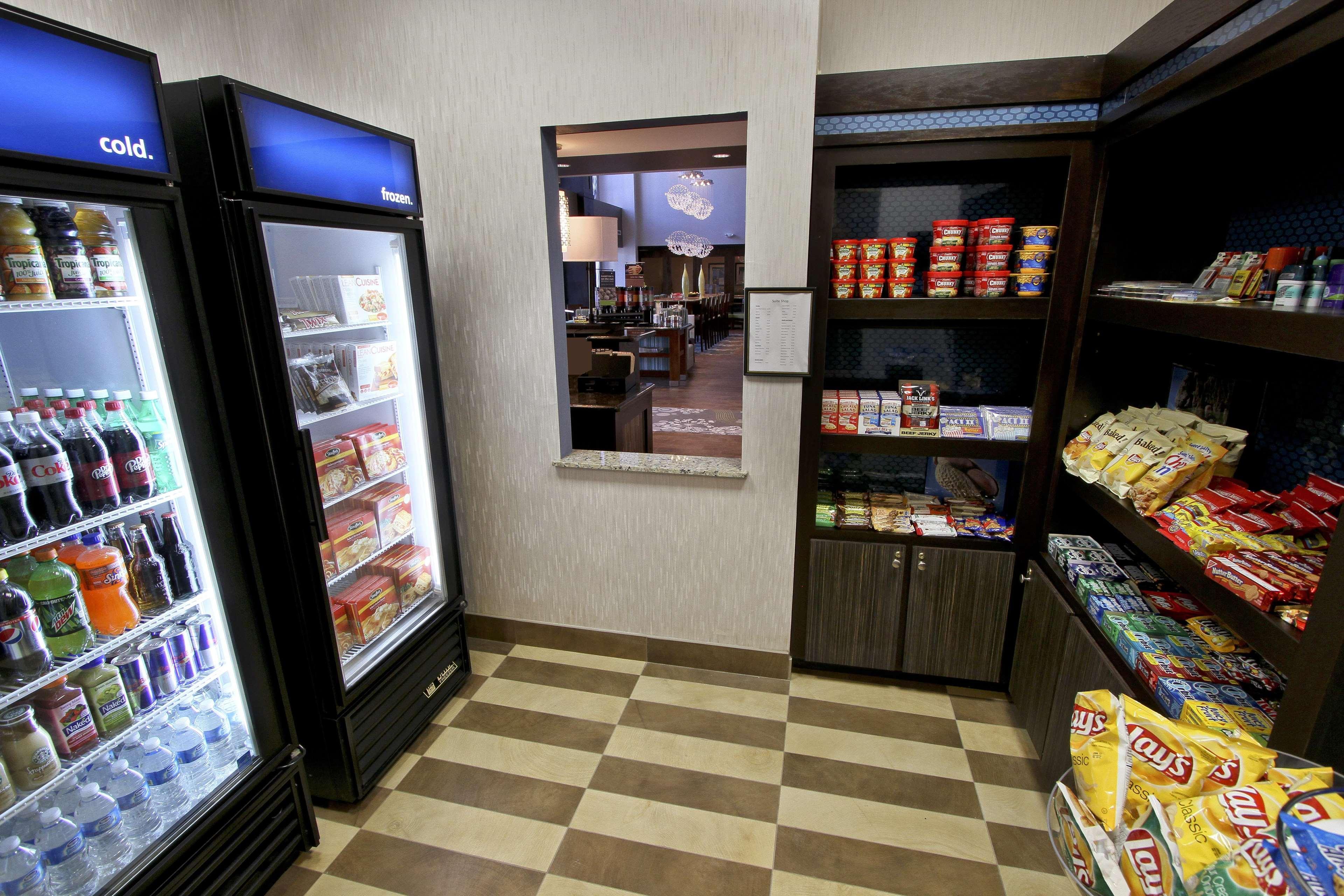 Hampton Inn & Suites Winnie Restaurant billede