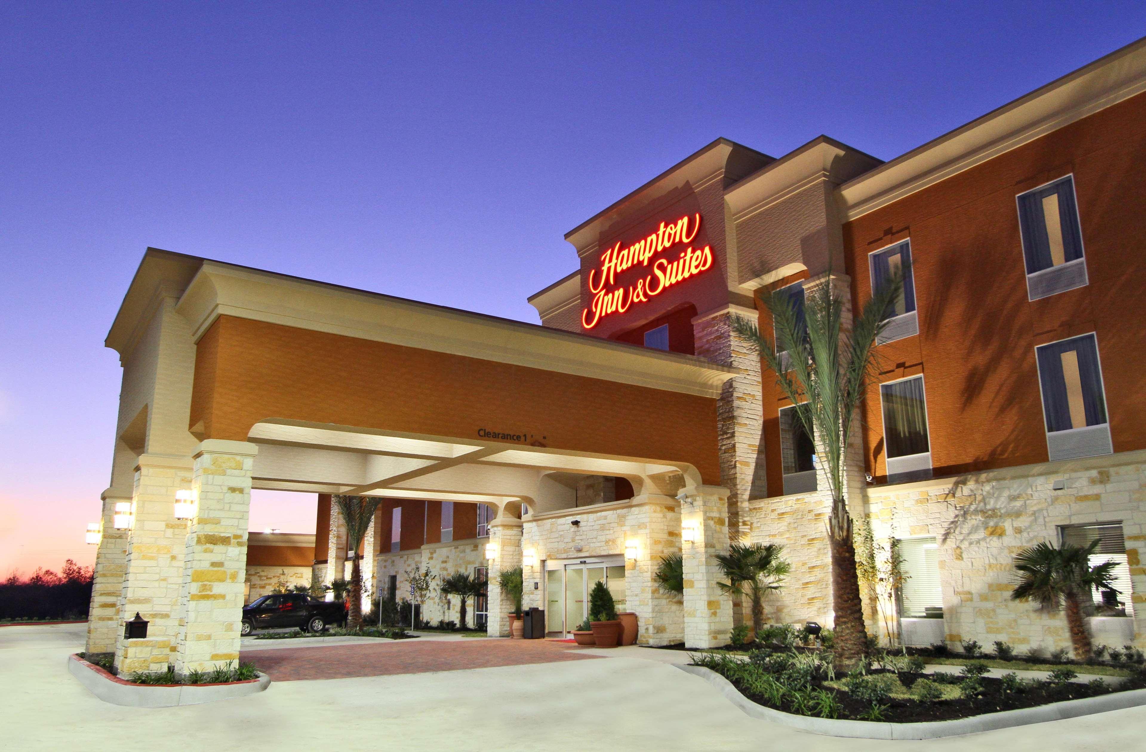 Hampton Inn & Suites Winnie Eksteriør billede